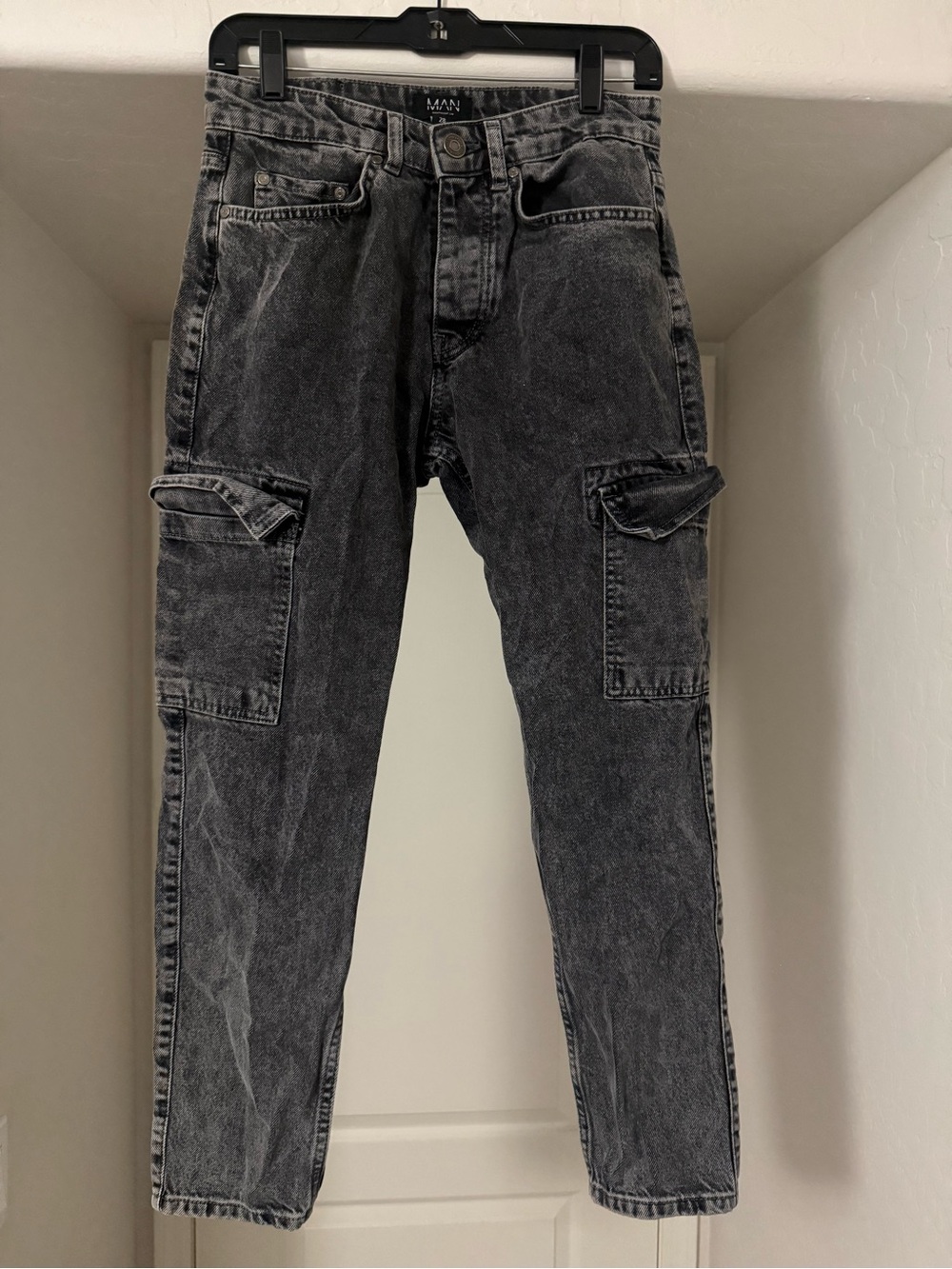boohooMAN Men's Black Washed Cargo Jean Pants (Size 28)